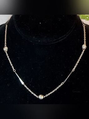 Delicate Silver-Tone Women's Choker Necklace with Knot Accents